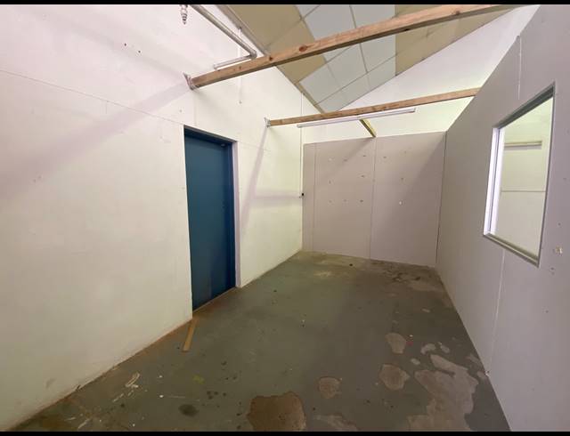 572M² WAREHOUSE TO LET IN PAARDEN EILAND